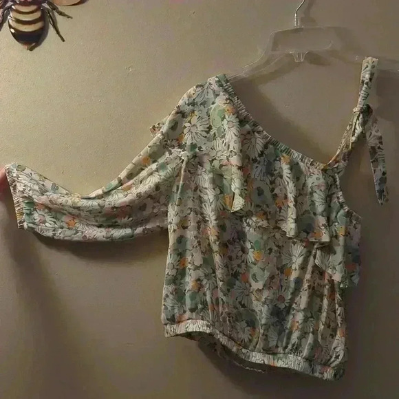 Lauren Conrad, small, flower pattern - Picture 2 of 4